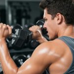 האם הזעה בכפות ידיים בזמן אימון זה תקין?